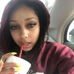 Meet your Posher, Nichole